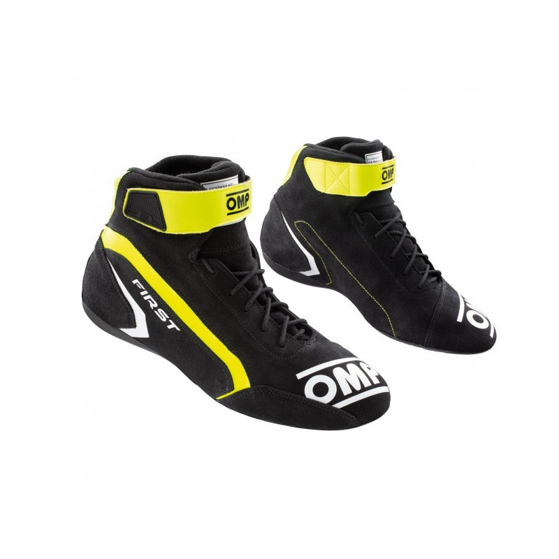 Chaussures OMP First Evo - une bottine FIA d'entrée de gamme pas chère