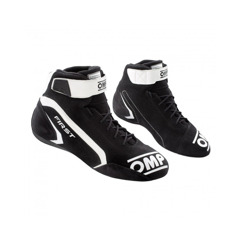 Chaussures OMP First Evo - une bottine FIA d'entrée de gamme pas chère