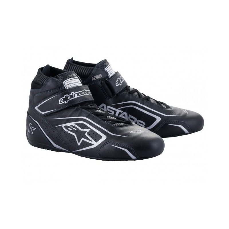 Nouvelle évolution pour les chaussures Alpînestars FIA Tech-1 T v3