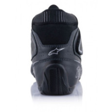 Nouvelle évolution pour les chaussures Alpînestars FIA Tech-1 T v3