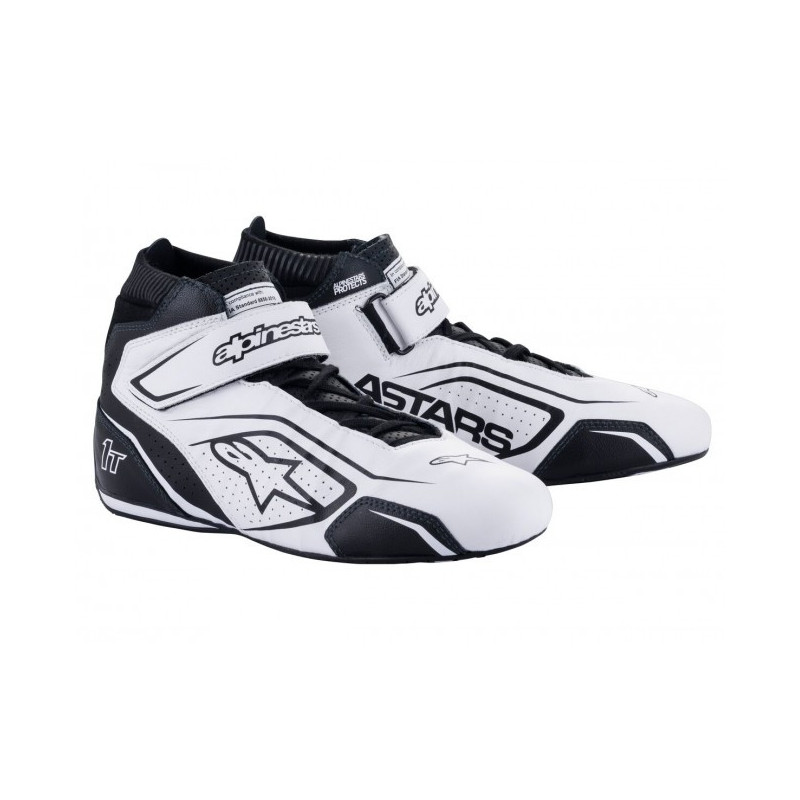 Nouvelle évolution pour les chaussures Alpînestars FIA Tech-1 T v3