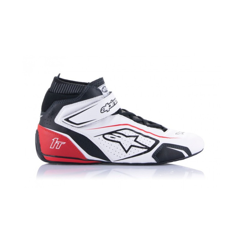 Nouvelle évolution pour les chaussures Alpînestars FIA Tech-1 T v3