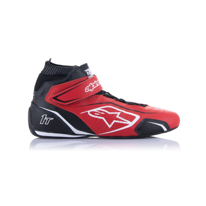 Nouvelle évolution pour les chaussures Alpînestars FIA Tech-1 T v3